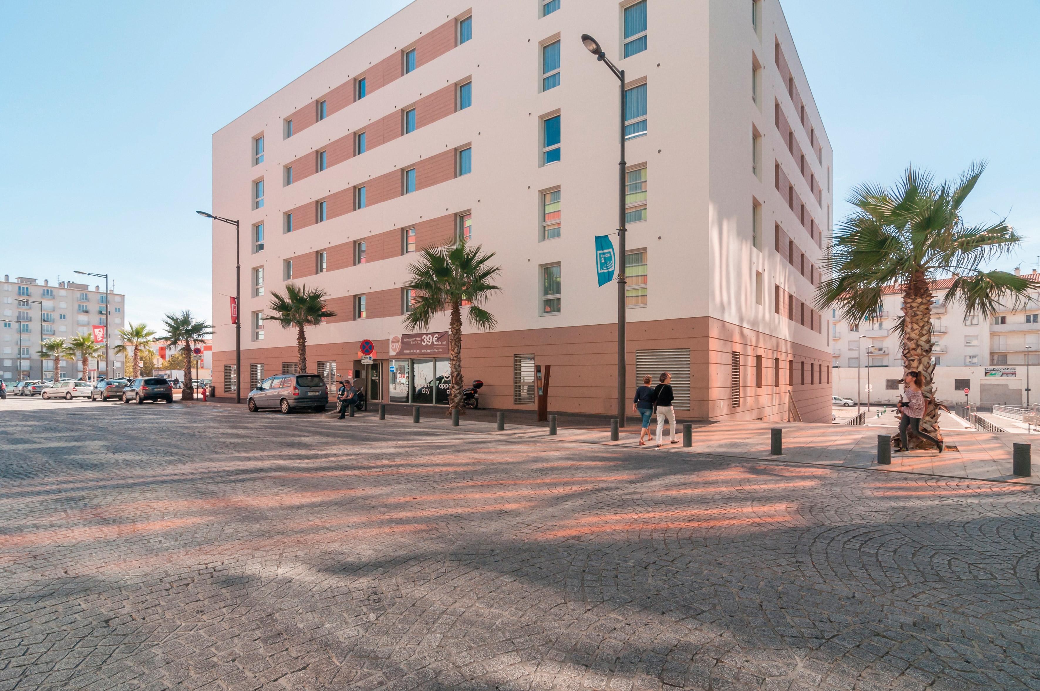 Appart'City Confort Perpignan Centre Gare Екстериор снимка